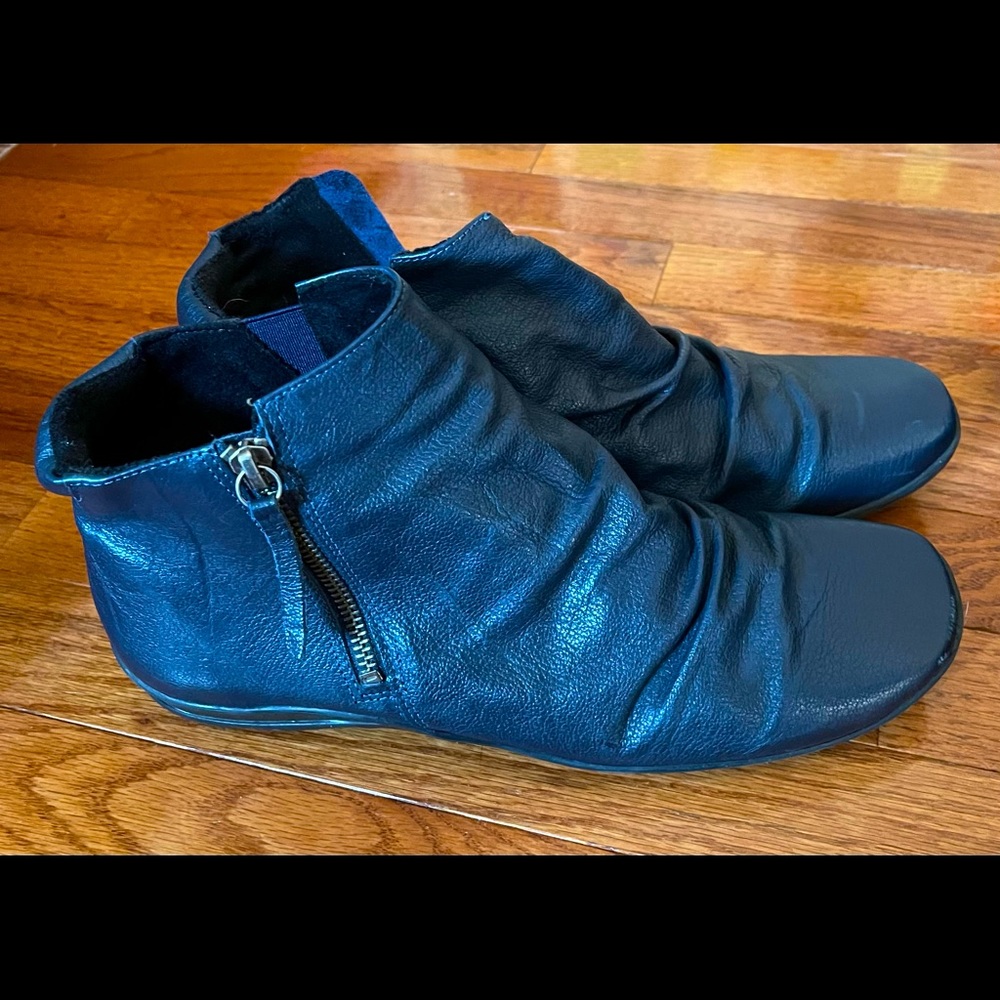 Walking cradles navy blue slouch ankle boots booties size 10